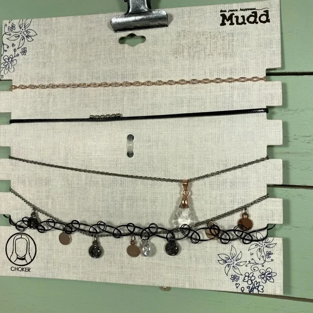 🆕 Mudd Gold, Silver & Black Five Choker Set